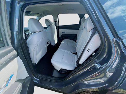 New 2026 Hyundai Tucson SEL FWD image 18