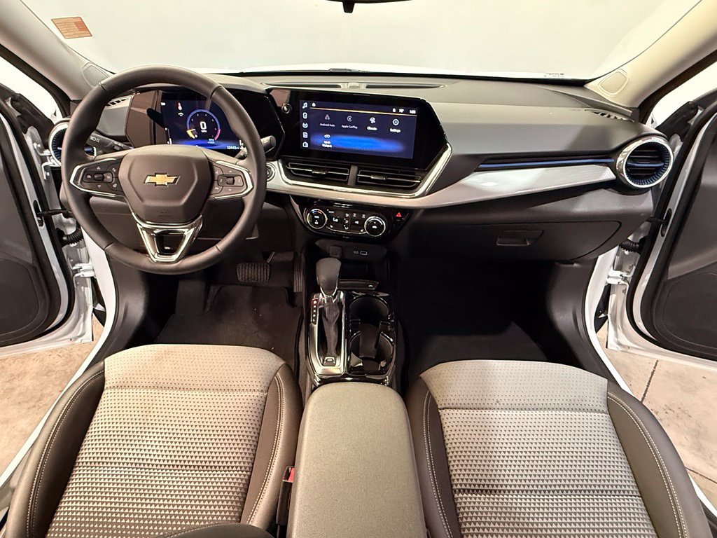 Certified 2026 Chevrolet Trax LT w/ Driver Confidence Package FWD image 18