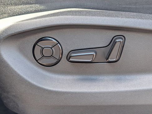 Used 2025 Volkswagen Tiguan SE R-Line AWD/4WD image 20