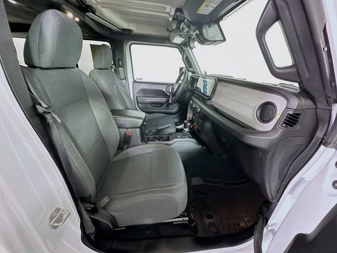 Used 2024 Jeep Wrangler Unlimited AWD/4WD image 28
