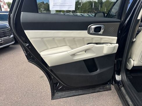 Used 2021 Kia Sorento SX AWD/4WD image 30