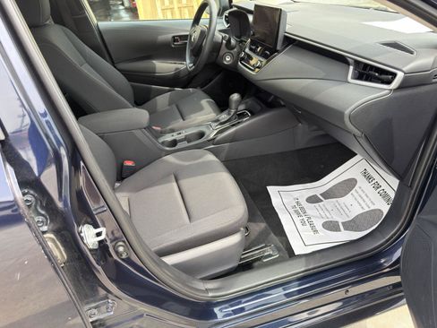 Used 2025 Toyota Corolla LE FWD image 14