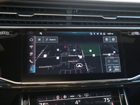Certified 2025 Audi Q7 2.0T Premium image 17