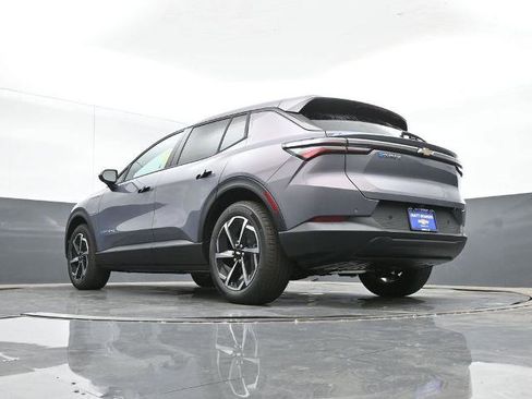 New 2026 Chevrolet Equinox EV LT image 12