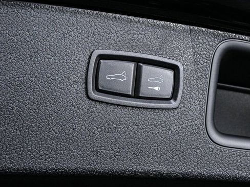 Used 2026 Porsche Macan image 34