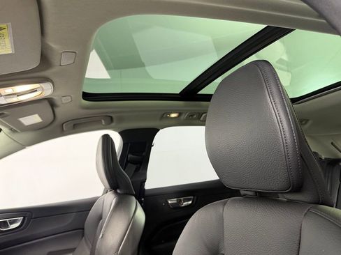 Used 2025 Volvo XC60 B5 Plus AWD/4WD image 30