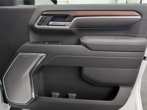 New 2025 GMC Sierra 2500 Denali w/ Denali Reserve Package image 34