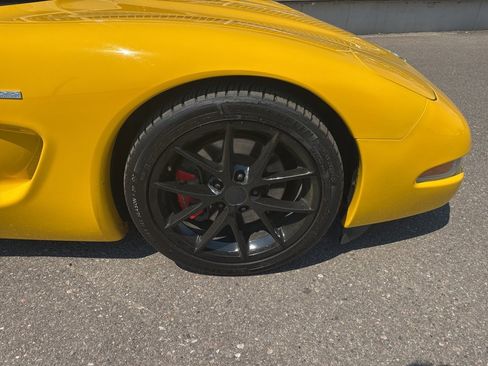Used 2003 Chevrolet Corvette Z06 w/ Memory Package, 3 Drivers image 10