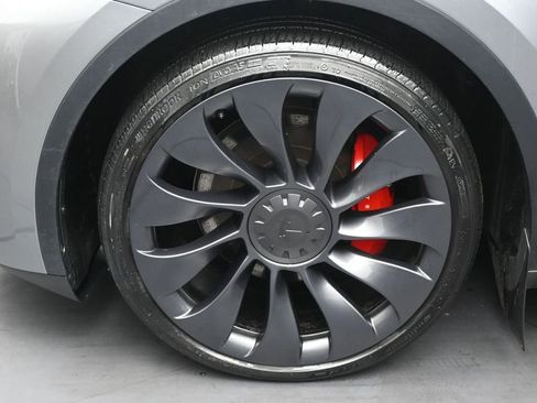 Used 2024 Tesla Model Y Performance AWD/4WD image 36