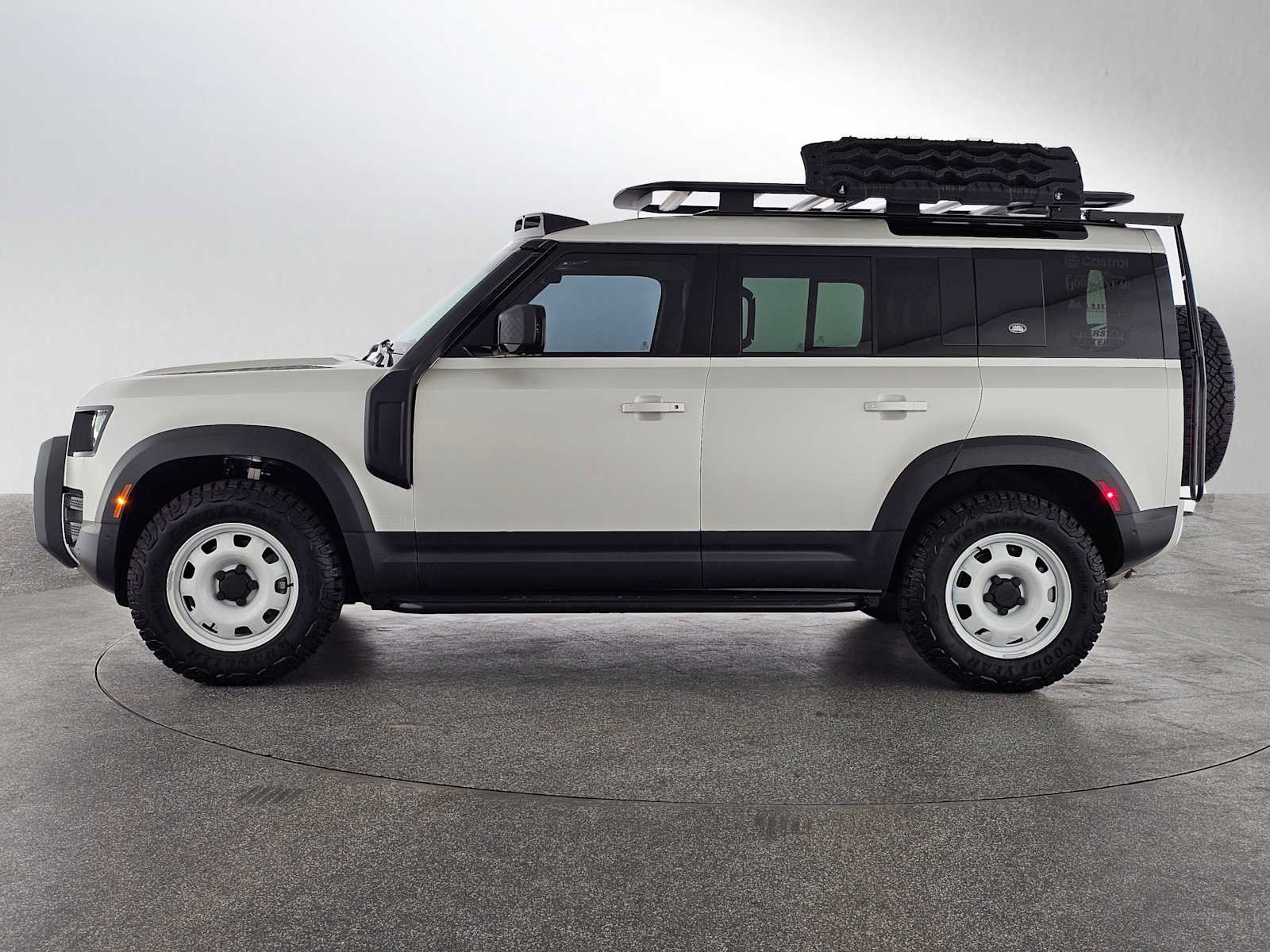 New 2024 Land Rover Defender 110 S AWD/4WD image 2