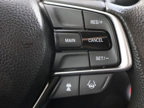 Used 2018 Honda Accord LX image 12