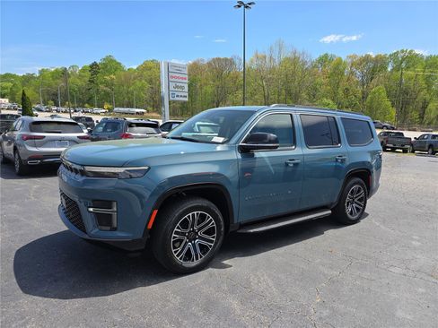 New 2026 Jeep Grand Wagoneer 4WD image 8