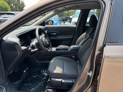 Used 2026 Nissan Kicks SV w/ Cold Weather Package FWD image 24