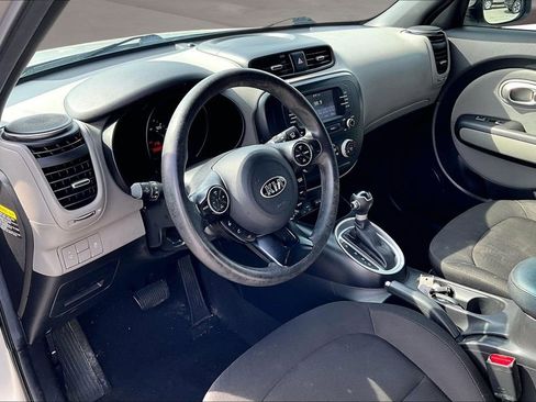 Used 2019 Kia Soul FWD image 15