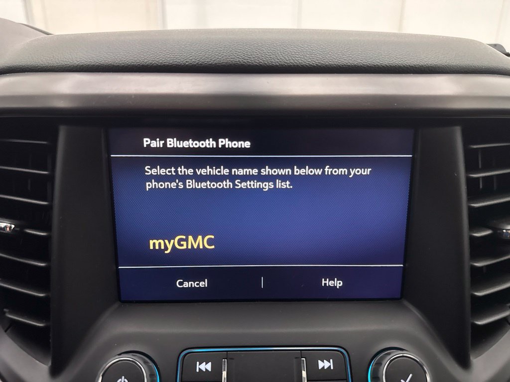 Used 2023 GMC Acadia AT4 w/ Technology Package AWD/4WD image 40