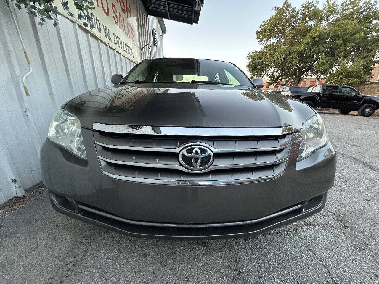Used 2006 Toyota Avalon XLS FWD image 12