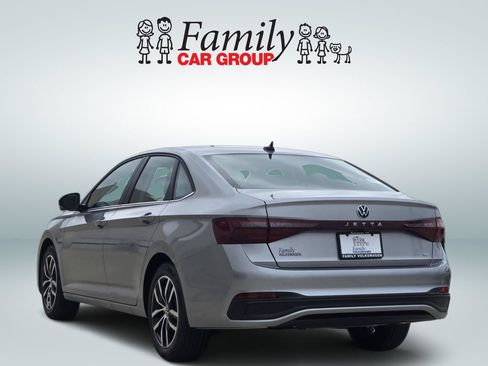 New 2026 Volkswagen Jetta SE FWD image 3