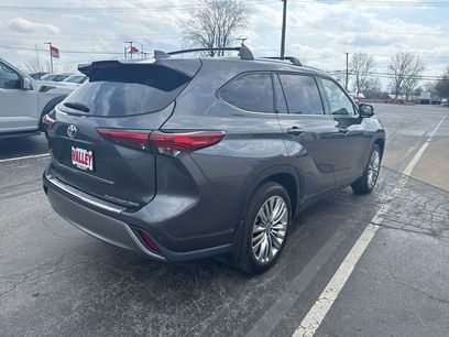 Used 2023 Toyota Highlander Platinum