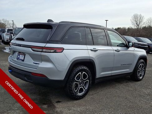 Used 2023 Jeep Grand Cherokee Trailhawk AWD/4WD image 11