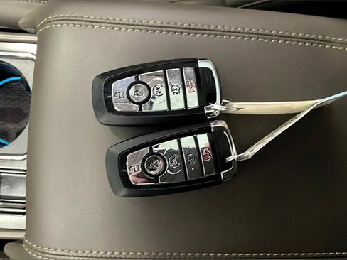 Used 2023 Lincoln Corsair Reserve w/ Equipment Group 201A image 37