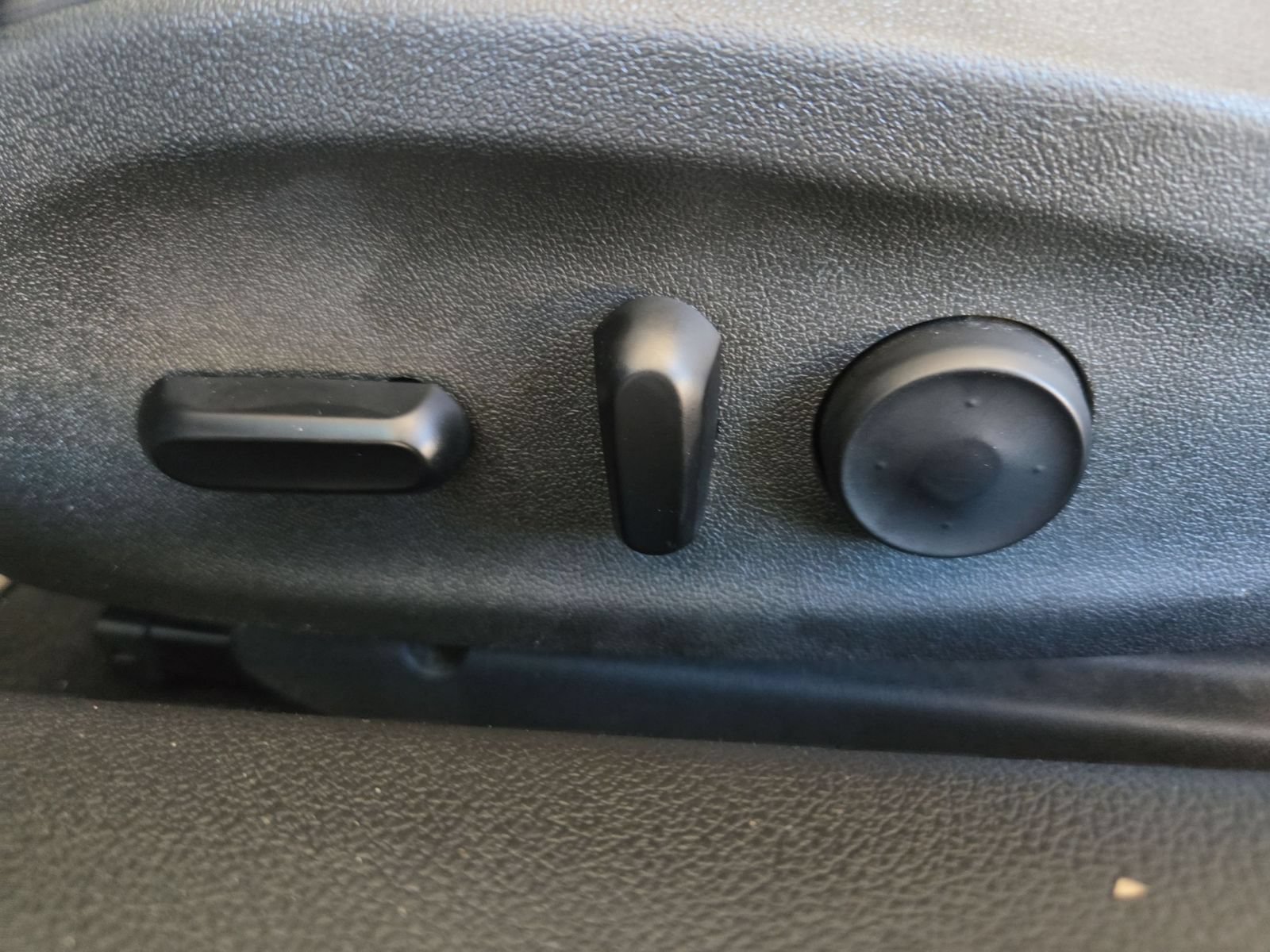 Used 2017 Buick Cascada Premium FWD image 23