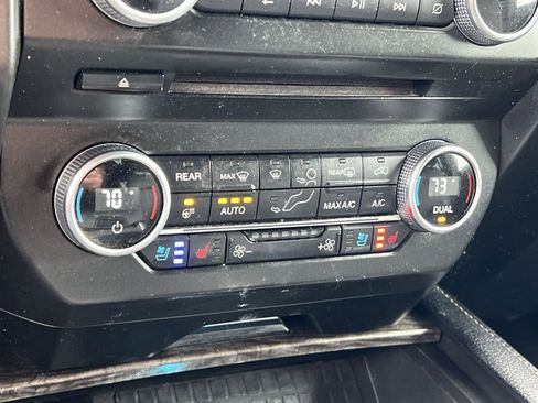 Used 2018 Ford Expedition Max Limited image 21