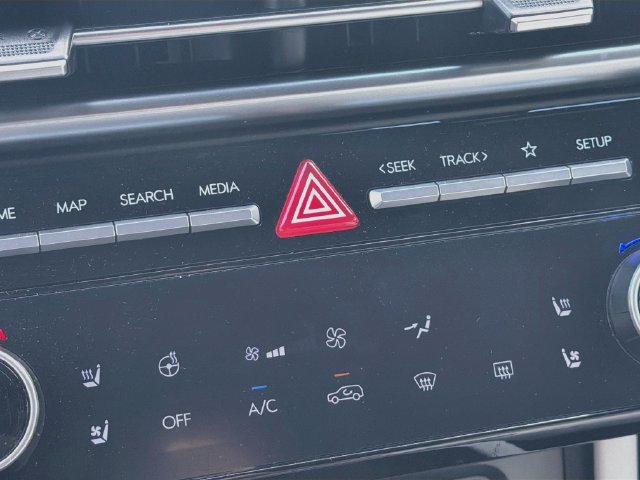 Certified 2026 Hyundai Tucson Limited FWD image 22