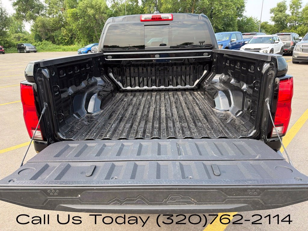 Used 2026 Chevrolet Colorado Z71 AWD/4WD image 32