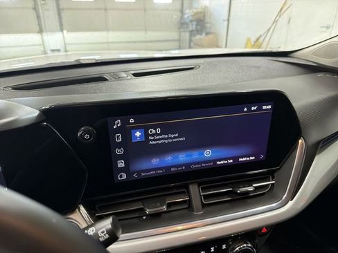 Certified 2025 Chevrolet Trax LT w/ LT Convenience Package image 22