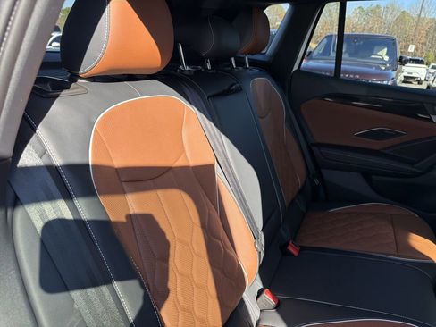 New 2026 Volkswagen Tiguan SEL R-Line image 18