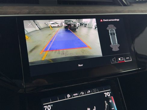 Used 2022 Audi e-tron Premium image 24
