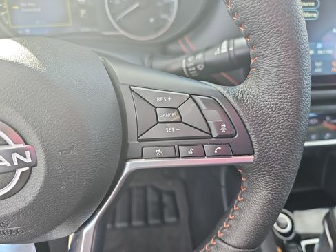 Used 2025 Nissan Versa SR w/ Trunk Package image 19