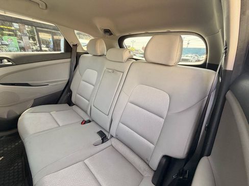 Used 2018 Hyundai Tucson SEL AWD/4WD image 17