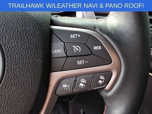 Used 2017 Jeep Grand Cherokee Trailhawk w/ Trailhawk Luxury Group AWD/4WD image 22