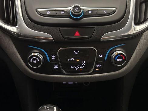 Used 2019 Chevrolet Equinox LT image 27