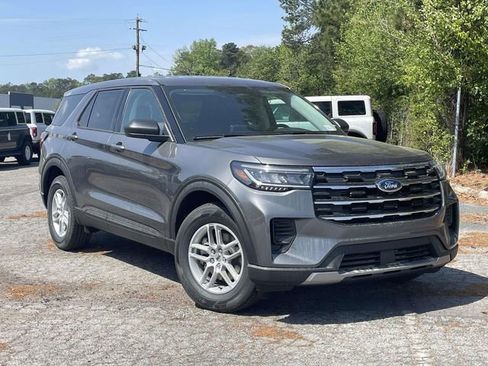New 2026 Ford Explorer Active image 2