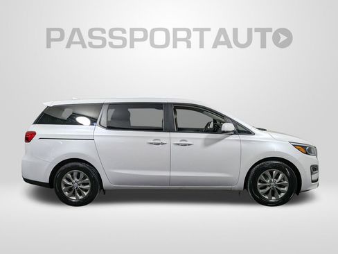 Used 2021 Kia Sedona LX image 8