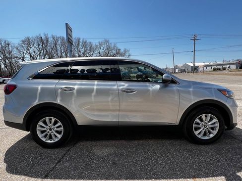 Used 2020 Kia Sorento AWD V6 image 10