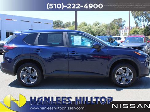 Used 2025 Nissan Rogue SV FWD image 6