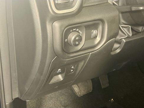 Used 2023 RAM 1500 Big Horn AWD/4WD image 10