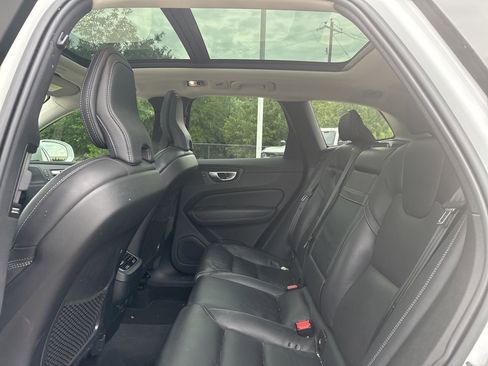 Used 2021 Volvo XC60 T5 Inscription w/ Advanced Package FWD image 16