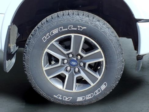 Used 2017 Ford F150 XLT w/ Equipment Group 302A Luxury AWD/4WD image 6