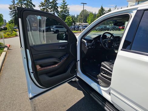 Used 2018 Chevrolet Tahoe Premier AWD/4WD image 22