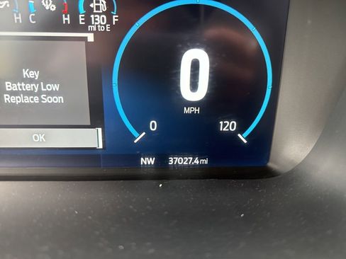 Used 2022 Ford F150 Lariat w/ Equipment Group 502A High AWD/4WD image 9