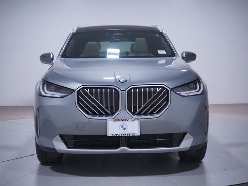 Used 2025 BMW X3 xDrive30 w/ Premium Package AWD/4WD image 4