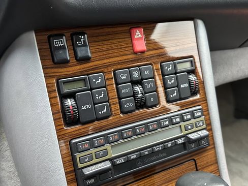 Used 1992 Mercedes-Benz 300 SE image 13