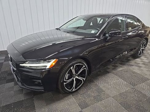 Used 2025 Volvo S60 B5 Plus AWD/4WD image 8
