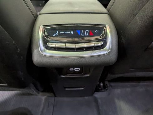 Used 2024 Cadillac XT6 Luxury w/ LPO, Floor Liner Package AWD/4WD image 12