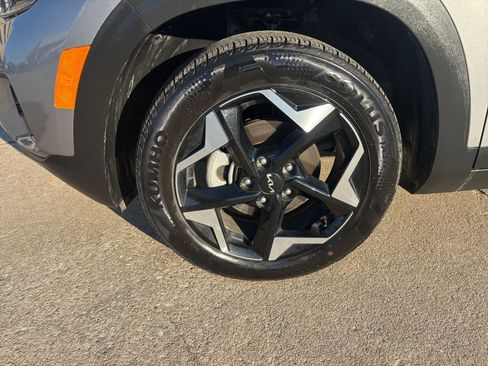 Used 2025 Kia Seltos S image 31