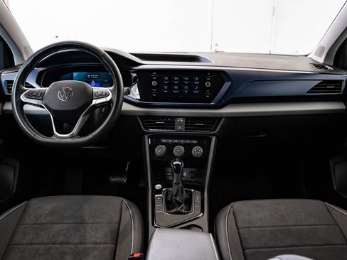 Used 2023 Volkswagen Taos SE w/ Panoramic Sunroof Package FWD image 33